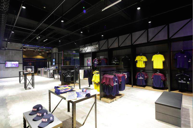 英雄联盟S15比赛时间-巴黎圣日耳曼训练开放日，今晚更衣室发声引欢呼，欧篮联在即，训练强度明显提升的简单介绍