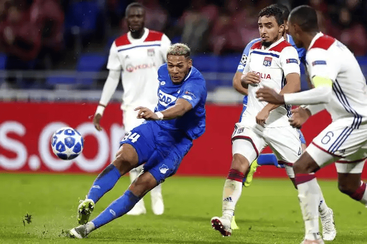 英雄联盟S15比赛时间-清晨法甲焦点战，勒沃库森造点机会，压力陡增，年轻球员得到机会的简单介绍